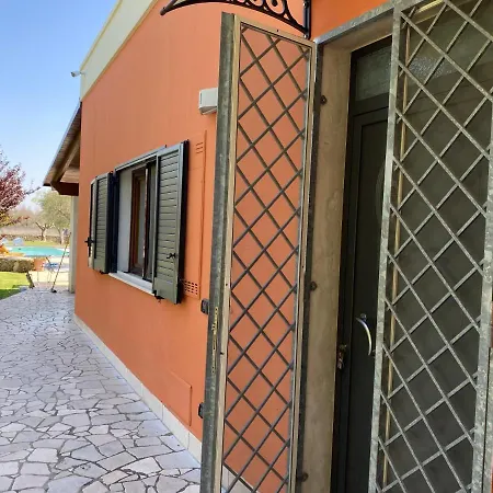 Villa Orester * مونتيروني دي ليتشي