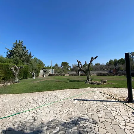 Villa Orester * مونتيروني دي ليتشي