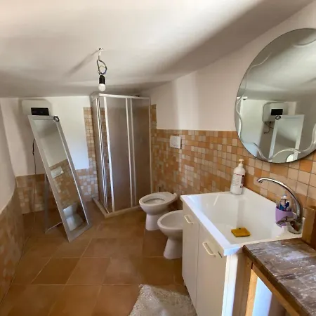 Villa Orester مونتيروني دي ليتشي