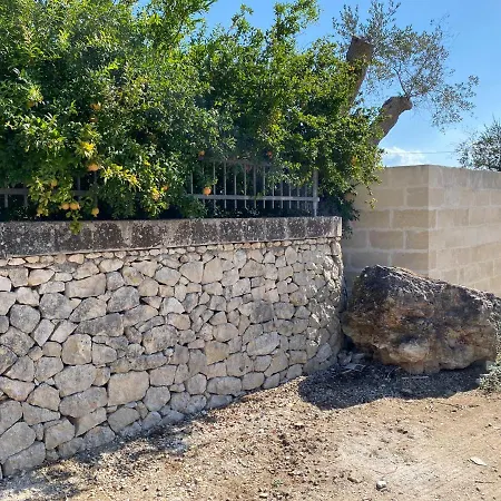 Villa Orester مونتيروني دي ليتشي